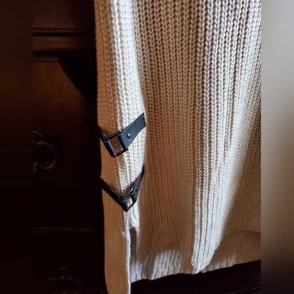 (NWT) BCX SWEATER VEST - Picture 4 of 4